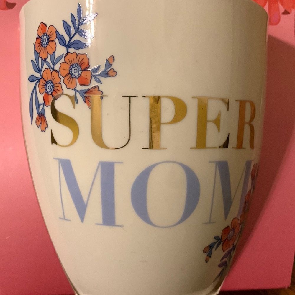 Modern Expressions Mother’s Day large mug, “Super Mom”. 18.3 fl oz